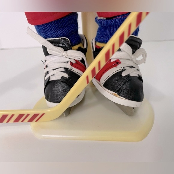 12โ Hockey Player Brass Button Bear (Flash) - Sports Bears Collectable - NWOT - Picture 5 of 10